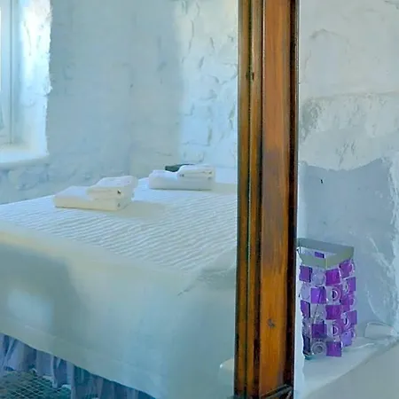Apsenti Couples Only Hotel 4*