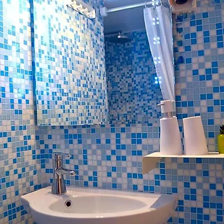 Apsenti Couples Only Hotel 4*
