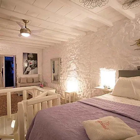 Hotel Apsenti Couples Only 4*